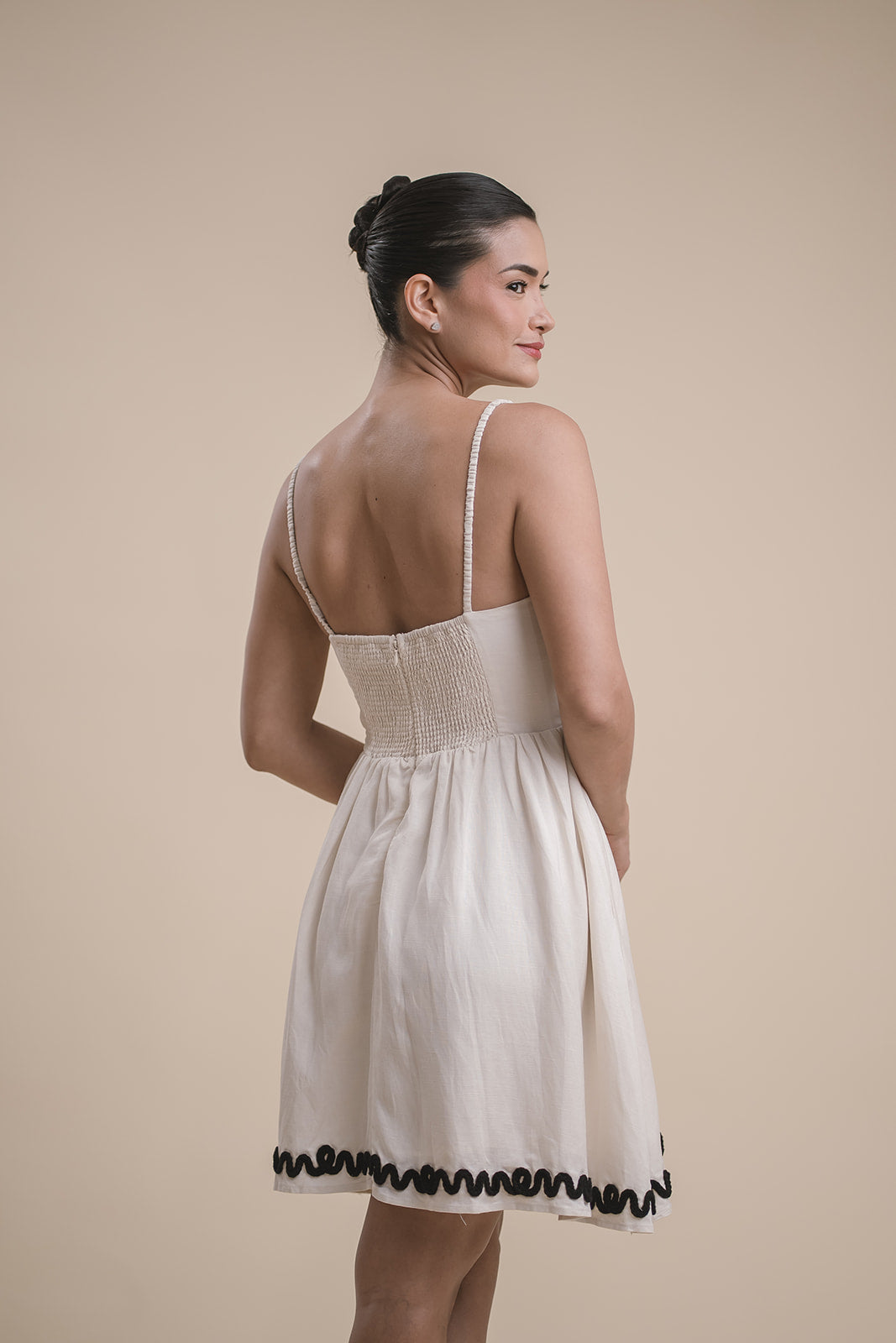 Vestido Ecru bordado