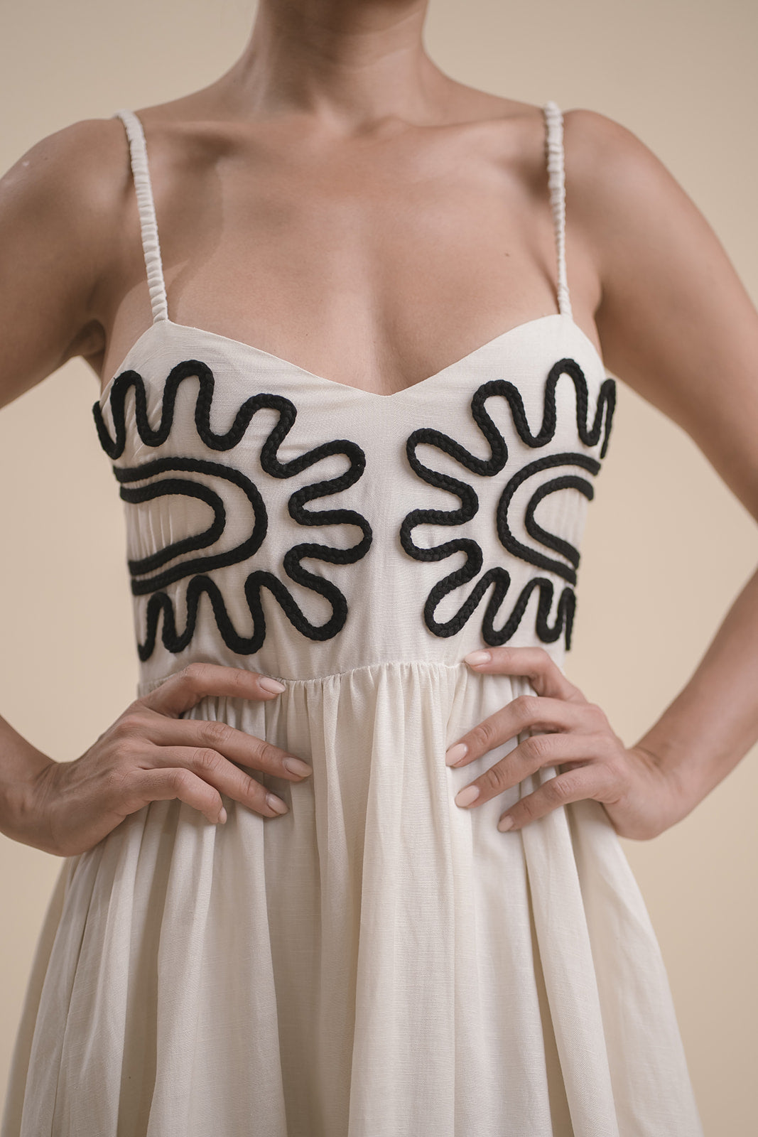 Vestido Ecru bordado