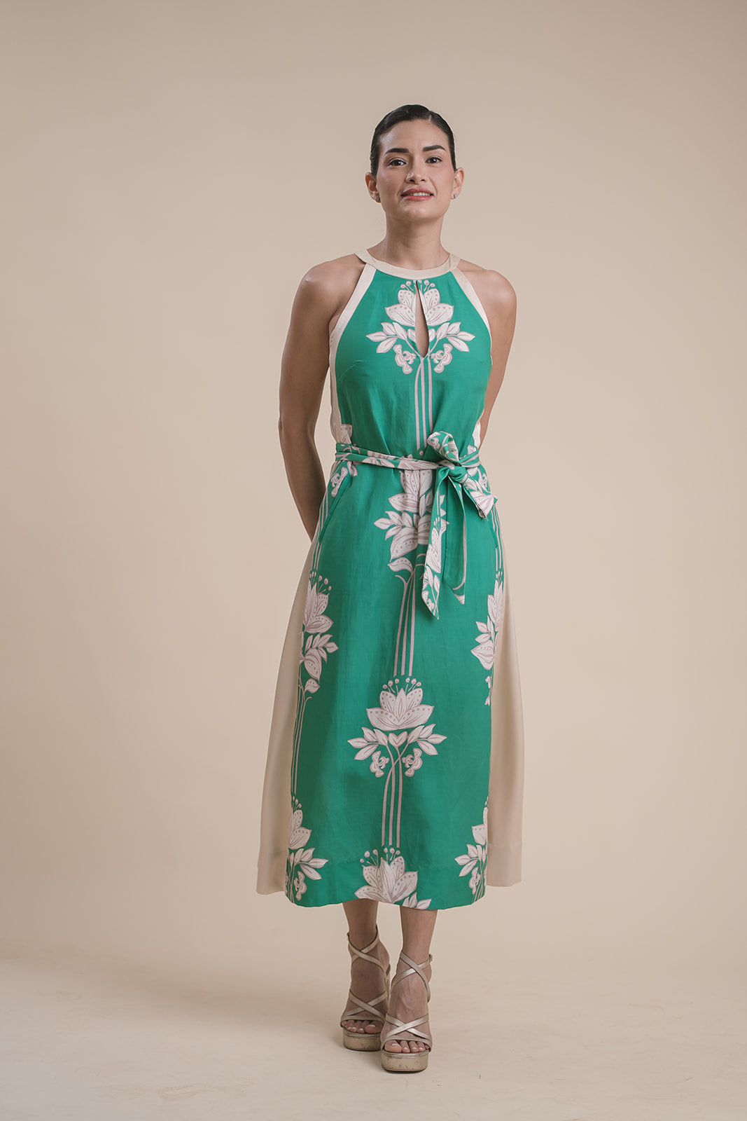Vestido Halter c/lazo